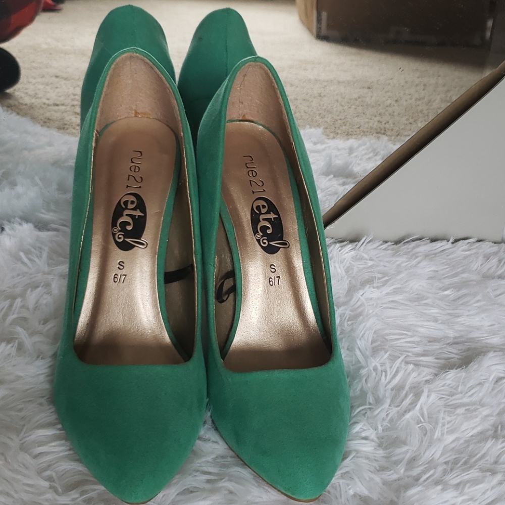 Rue 21 Green Pointed Heels